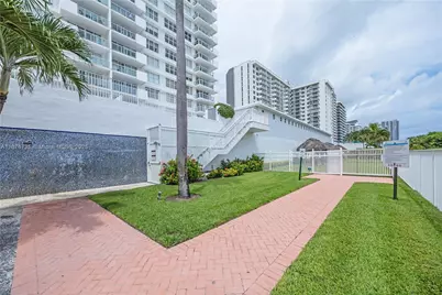 5601 Collins Ave #410, Miami Beach, FL 33140 - Photo 37