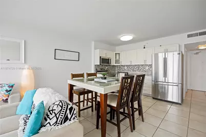 5601 Collins Ave #410, Miami Beach, FL 33140 - Photo 19