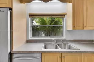 815 NW 98th Ave, Plantation, FL 33324 - Photo 11