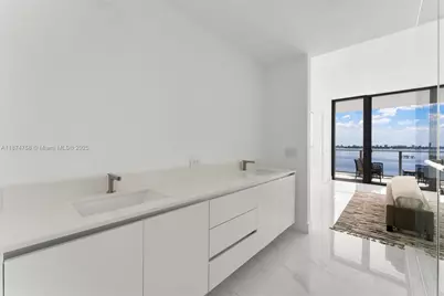 700 NE 24th St #1005, Miami, FL 33137 - Photo 11