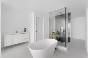 700 NE 24th St, Miami, FL 33137 - Photo 9