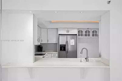 520 Brickell Key Dr #A705, Miami, FL 33131 - Photo 7