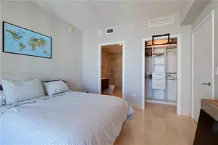 68 SE 6th St, Miami, FL 33131 - Photo 19