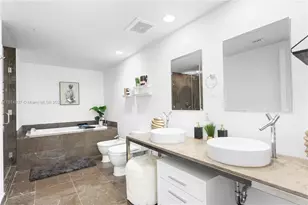 465 Brickell Ave, Miami, FL 33131 - Photo 15