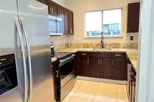 370 NE 34th Ave, Homestead, FL 33033 - Photo 9