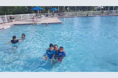 370 NE 34th Ave #0, Homestead, FL 33033 - Photo 33