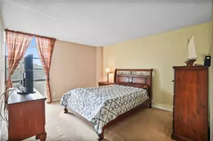 20400 W Country Club Dr, Aventura, FL 33180 - Photo 11