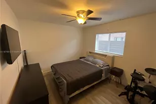 130 NW 57th St, Oakland Park, FL 33309 - Photo 9