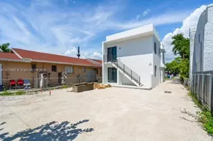 1656 NW 1st St, Miami, FL 33125 - Photo 25