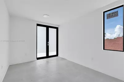 1656 NW 1st St, Miami, FL 33125 - Photo 3