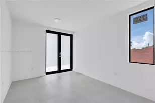 1656 NW 1st St, Miami, FL 33125 - Photo 3