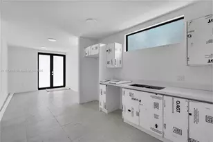 1656 NW 1st St, Miami, FL 33125 - Photo 5