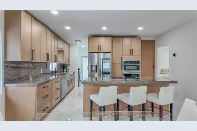 3389 NW 14th Ave, Miami, FL 33142 - Photo 9