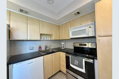 3100 N Palm Aire Dr #709, Pompano Beach, FL 33069 - Photo 15