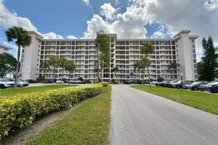 3100 N Palm Aire Dr, Pompano Beach, FL 33069 - Photo 3