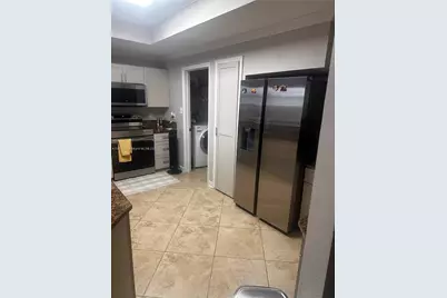 10865 NW 84th St, Doral, FL 33178 - Photo 5