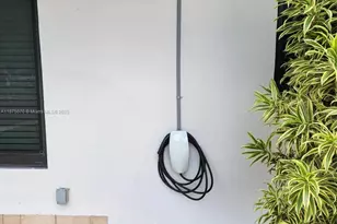 10990 SW 57th St, Miami, FL 33173 - Photo 3