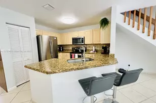 8952 NW 38th Dr, Coral Springs, FL 33065 - Photo 3