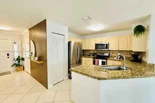 8952 NW 38th Dr, Coral Springs, FL 33065 - Photo 15