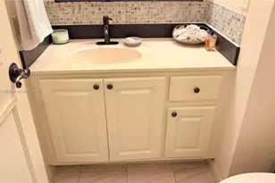 2851 NE 183rd St, Aventura, FL 33160 - Photo 17