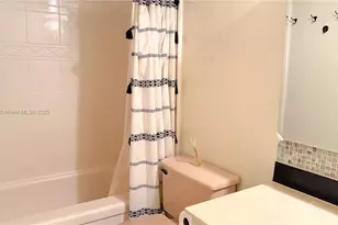 2851 NE 183rd St, Aventura, FL 33160 - Photo 19