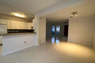 10812 NW 51st Ln, Doral, FL 33172 - Photo 5