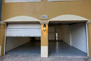 10812 NW 51st Ln, Doral, FL 33172 - Photo 17