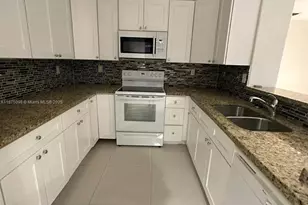 10812 NW 51st Ln, Doral, FL 33172 - Photo 7