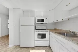 351 NE 57th Ct, Oakland Park, FL 33334 - Photo 5