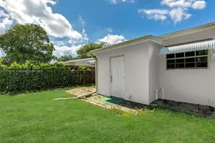 351 NE 57th Ct, Oakland Park, FL 33334 - Photo 25