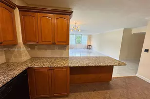2780 NE 183rd St, Aventura, FL 33160 - Photo 3