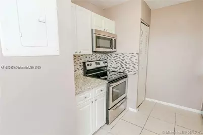 8734 SW 3rd St #206, Pembroke Pines, FL 33025 - Photo 5