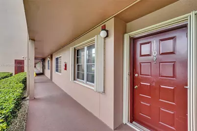 300 SW 130th Ter #110B, Pembroke Pines, FL 33027 - Photo 3