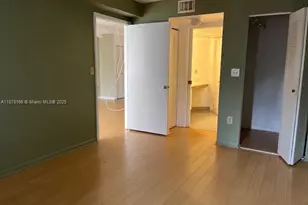 2820 N Oakland Forest Dr, Oakland Park, FL 33309 - Photo 7