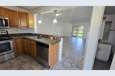 10600 NW 10th St #106, Pembroke Pines, FL 33026 - Photo 7