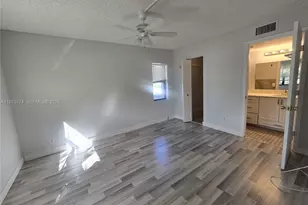 10600 NW 10th St, Pembroke Pines, FL 33026 - Photo 11