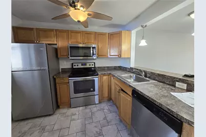 10600 NW 10th St #106, Pembroke Pines, FL 33026 - Photo 5