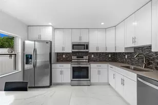 524 NW 10th, Hallandale Beach, FL 33009 - Photo 3