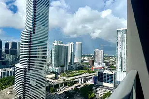 151 SE 1st St, Miami, FL 33131 - Photo 13