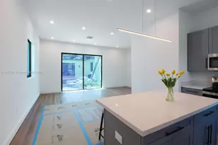 4518 NW 4th St, Miami, FL 33126 - Photo 7