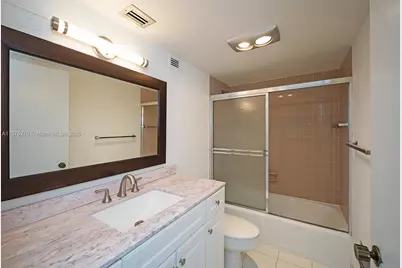 1901 Brickell Ave #B2205, Miami, FL 33129 - Photo 15