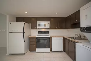 1901 Brickell Ave, Miami, FL 33129 - Photo 11