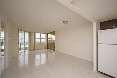 1901 Brickell Ave #B2205, Miami, FL 33129 - Photo 9