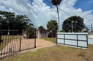 3603 SE 35th Ave, Other City - In The State Of Florida, FL 34974 - Photo 3