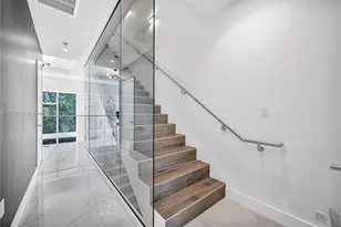 455 NE 39th St, Miami, FL 33137 - Photo 11