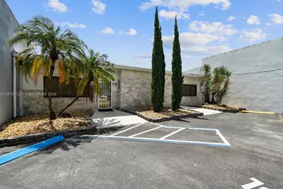 552 S Dixie Hwy E, Pompano Beach, FL 33060 - Photo 15