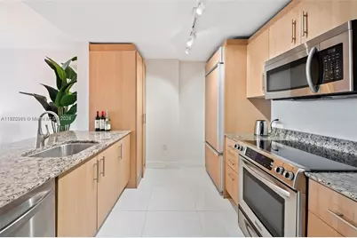 10275 Collins Ave #526, Bal Harbour, FL 33154 - Photo 3