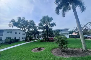 418 Sheffield Q, West Palm Beach, FL 33417 - Photo 3