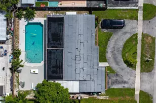 1317 W 61st Pl, Hialeah, FL 33012 - Photo 33