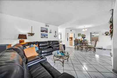 1317 W 61st Pl, Hialeah, FL 33012 - Photo 5